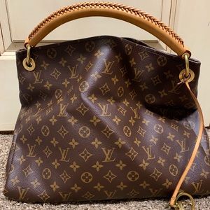 Louis Vuitton Artsy.
